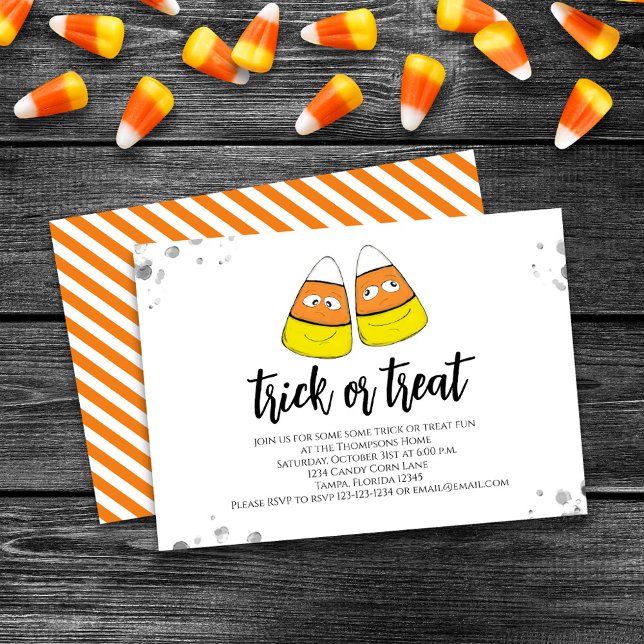 Invitation Belle fête d'Halloween ou traitez des bonbons (Cute trick or treat candy corn Halloween invitation. )