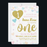 Invitation Bénissez Son Petit Coeur Premier Anniversaire Invi<br><div class="desc">Bénissez son petit coeur premier anniversaire Invitation caractéristiques doux coeur pastel confetti avec texte parties scintillant or</div>