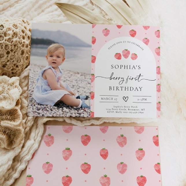 Invitation Berry First Birthday | fraise (Créateur téléchargé)