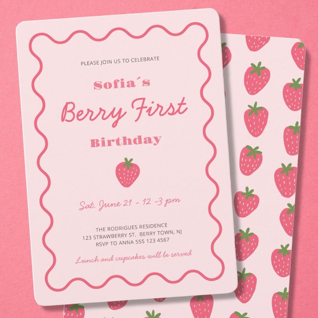 Invitation Berry fraise Premier 1er anniversaire (Girl Strawberry Berry First Birthday 1st Birthday Invitation with scallop border in blush pink red.)
