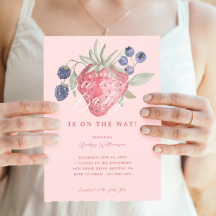 Invitation Berry Sweet Baby Girl est sur le chemin Wild Berry