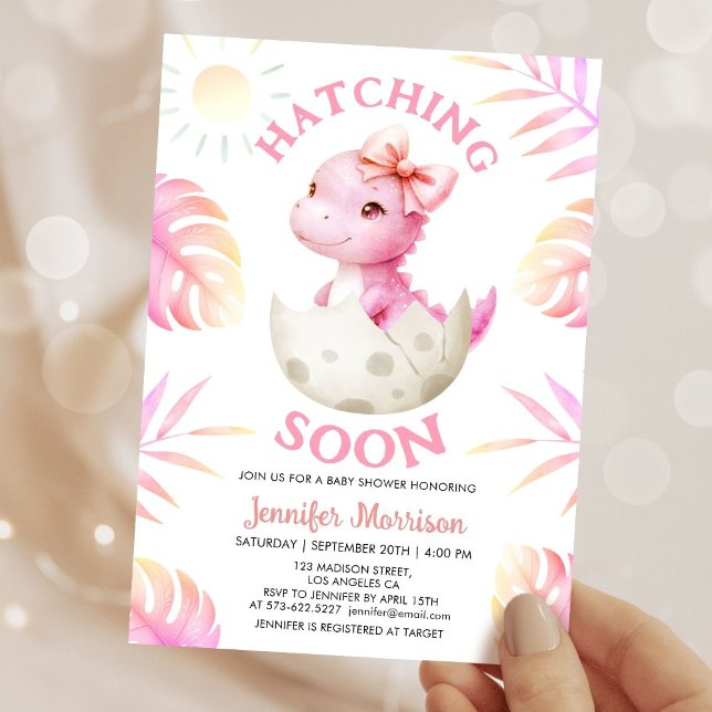 Invitation Bientôt à l'éclosion Fête de bébé dinosaure Fille  (Créateur téléchargé)
