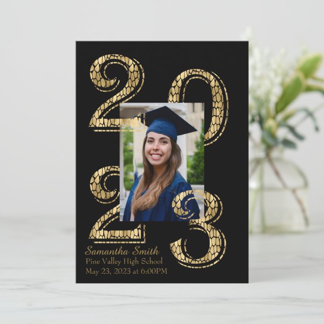 Invitation Black and Gold 2023 - Diplôme photo (Debout devant)