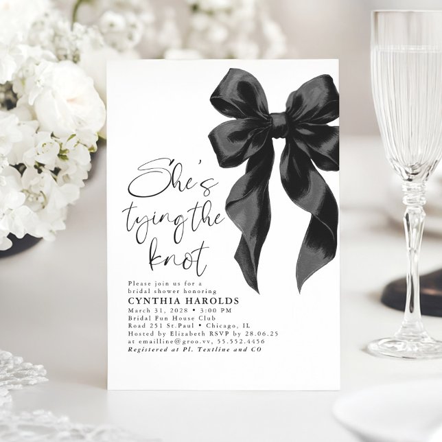 Invitation Black Bow She's Tying the Knot Fête des mariées (Black Bow Bridal Shower Invitation)