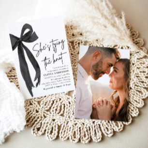 Invitation Black Bow She's Tying the Knot Fête des mariées