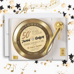 Invitation Black Vinyl Record en or massif 50e fête d'anniver<br><div class="desc">Cette invitation unique & rétro Solid Gold & Black Vinyl Record Player thème de musique 50e anniversaire 7x5" avec titre de chanson accrocheuse citent "This Will Be One For The Record" et détails de typographie amusants, présente une vibe à disque massif 70's double face ("Côté A / Côté B"), avec...</div>
