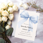 Invitation Bleu arc crème beige élégant Sweet 16<br><div class="desc">Arrière - plan beige clair,  crème,  décoré d'un grand arc bleu clair. Personnalisez et ajoutez un nom et des détails du parti.</div>