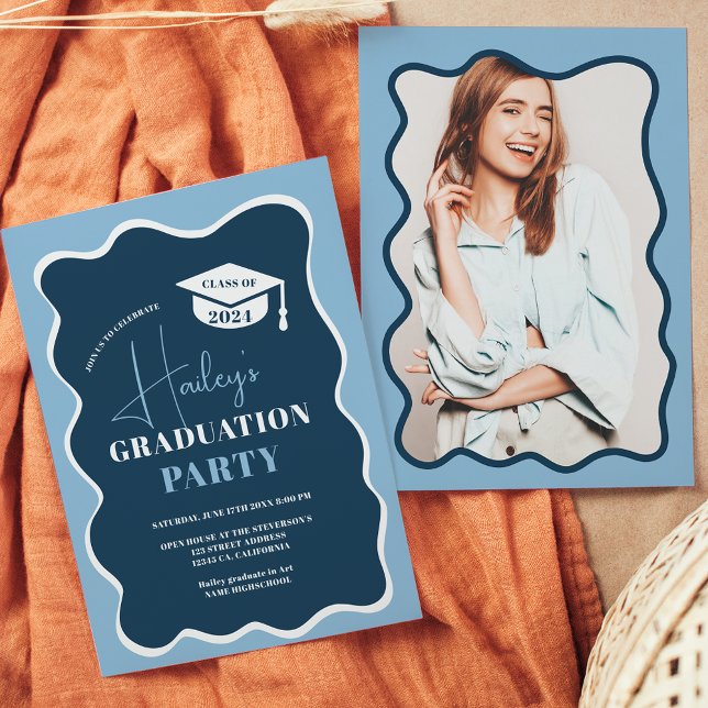 Invitation Bleu bleu marine cadre ondulé (Navy blue retro wavy frame photo graduation invitation)
