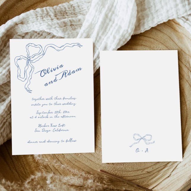 Invitation Bleu Bow Whimsical manuscrit mariage élégant (Créateur téléchargé)