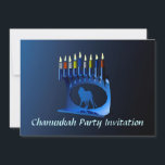 Invitation Bleu brillant Chanukkah Menorah<br><div class="desc">Une menorah moderne,  métallique,  bleue de Chanukkah,  avec un lion en silhouette,  contre un arrière - plan sombre et nocturne. Les neuf bougies sont allumées.</div>
