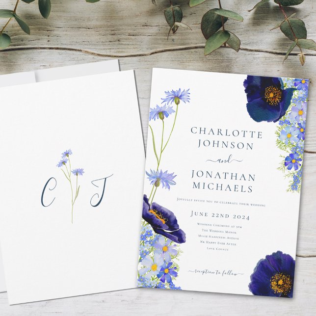 Invitation Bleu fleur sauvage Rustique (Elegant wildflower blue summer floral wedding invitation with bride and groom monogram initials)