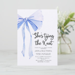 Invitation Bleu ruban Elle noue la Fête des mariées de noeud