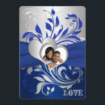 Invitation Bleu, Scrolls Argent, Coeurs Photo Mariage Inviter<br><div class="desc">Ce faire-part de mariage de photo romantique bleu et gris marine et gris argenté a un ruban bleu IMPRIMÉ et un cadre de coeurs unis en argent avec une zone modèle photo pour vous d'ajouter votre propre photo numérique. Il conviendra à merveille à un mariage à thème bleu et argent,...</div>