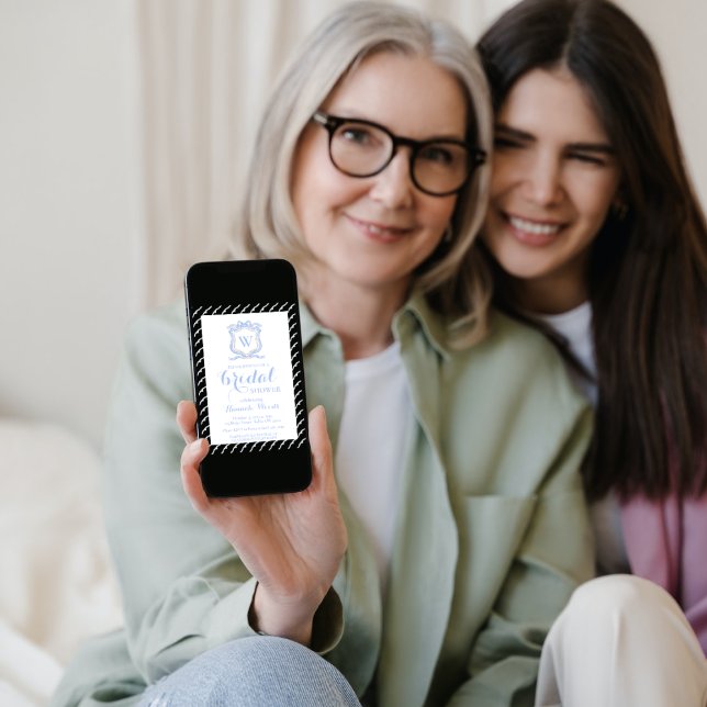 Invitation Bleu Wedgwood Monogramme Blason Grandmillenial (Créateur téléchargé)