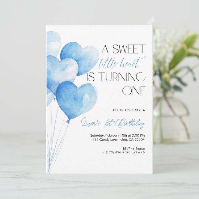Invitation Blue Heart Balloon First Birthday (Debout devant)