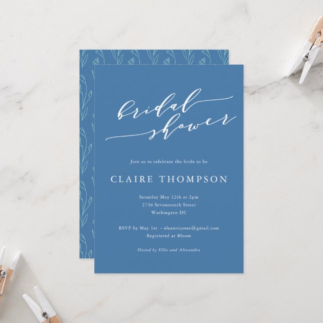 Invitation Blue Script Floral Bold Romantic Bridal Shower (Devant/Arrière en situation)
