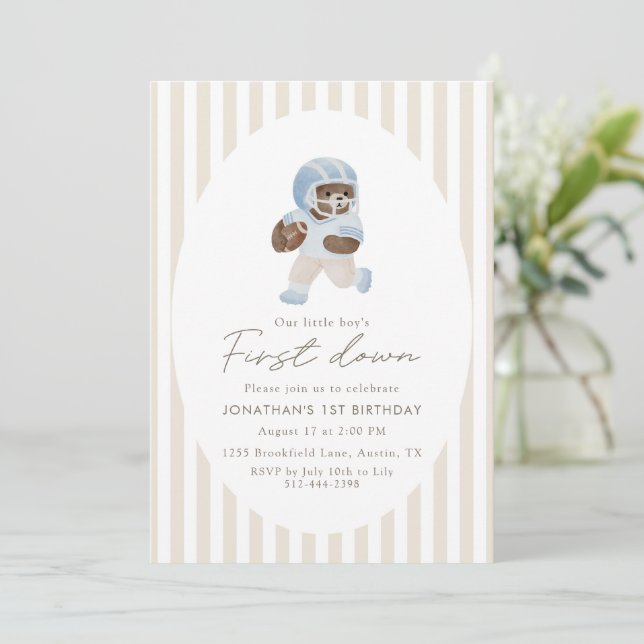 Invitation Blue Teddy bear First Down Football First Birthday (Debout devant)