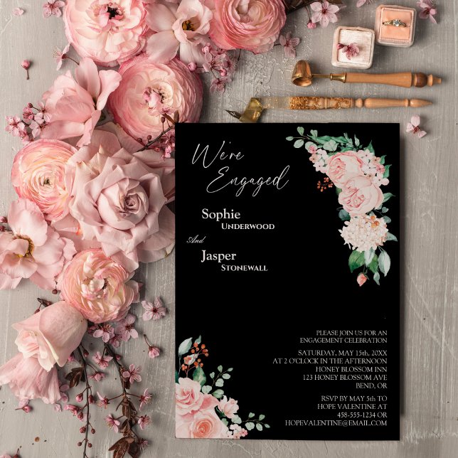 Invitation Blush Floral Black Nous sommes engagés (Créateur téléchargé)