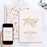 Invitation Blush Pink & Gold Script Confetti 30e anniversaire<br><div class="desc">Une invitation mignonne, moderne rose et or anniversaire pour le célèbre 30e anniversaire! Cet invitation présente un arrière - plan rose vif avec le mot "trente" dans une typographie de script à la main, à la mode et bondissante, en feuille d'or mat. Le dos de la carte est composé de...</div>