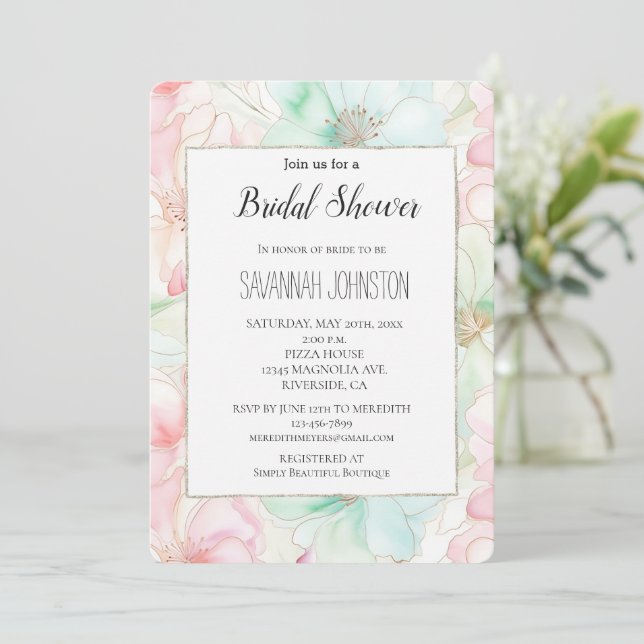Invitation Blush Pink Mint Flowers Bridal Shower (Debout devant)