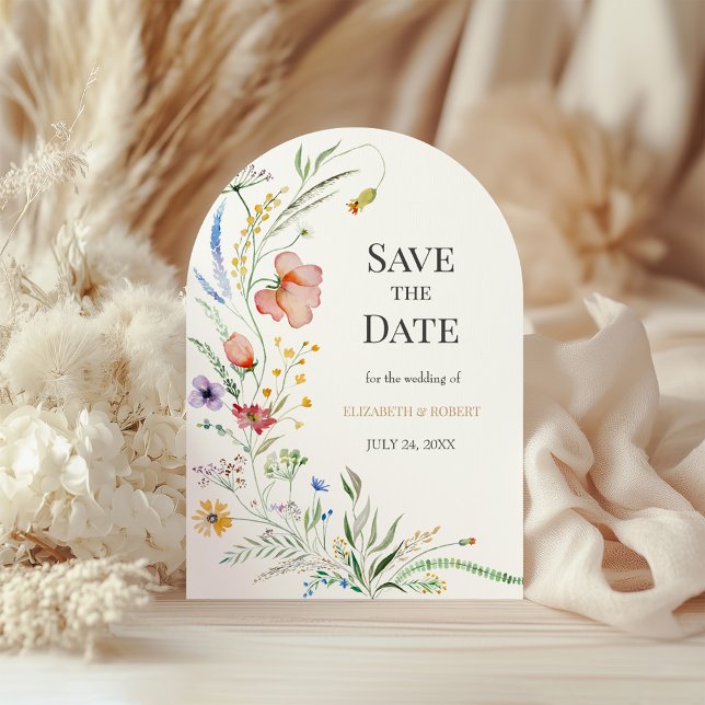 Invitation Boho Arche de Fleurs Sauvages Colorée Enregistrez  (Boho Colorful Wildflowers Arch Save the Date Invitation on a white floral boho wedding table.)
