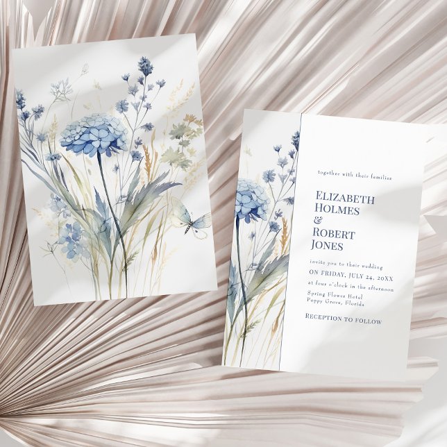 Invitation Boho Chic Fleur sauvage Mariage (Boho Chic French Blue Wildflowers Wedding Invitation on a sunny dry palm leaf.)
