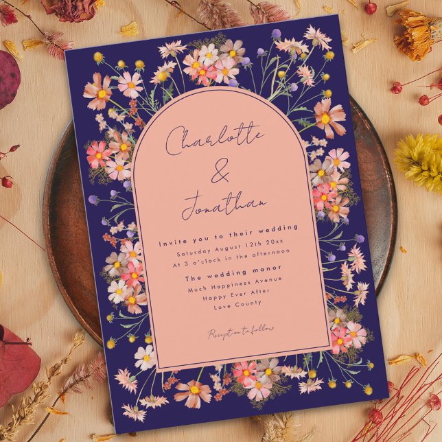 Invitation Boho Floral Arch Mariage de automne bleu marine (Boho floral arch navy blue fall wedding with watercolor wildflowers and whimsical script )