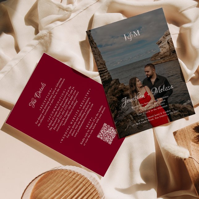 Invitation Bourgogne QR Code Budget Monogramme Overlay Mariag (Créateur téléchargé)