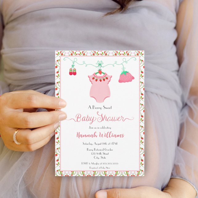Invitation Bouteille De Fraise Avec Baby shower Motif (A sweet berry baby shower invitation for your upcoming mother to be celebration!)
