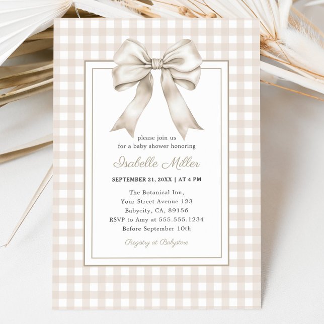 Invitation Bow beige classique En vichy Baby shower neutre (Classic Beige Bow Gingham Neutral Baby Shower Invitation)