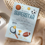 Invitation Boys Cute Blue Sports Superstar Baby shower<br><div class="desc">Cette jolie et moderne "une petite superstar est sur le chemin" garçons baby shower invitation design comprend un dessin animé de sport bleu, avec un basket, football, football, ballon, raquette de tennis, trophée et étoiles. L'invitation peut être personnalisé avec le nom du parent et d'autres détails nécessaires à votre fête....</div>
