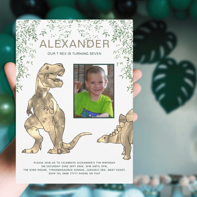 Invitation Boys Dinosaur fête d'anniversaire avec photo (Boy 7th dinosaur birthday party invitation with photo template )