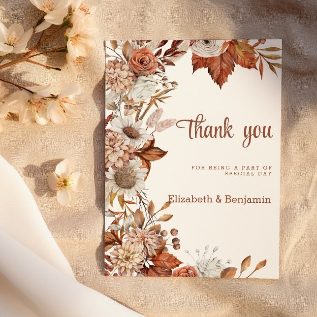 Invitation Brown blanc orange automne fleuri rustique Merci (Brown white orange fall floral rustic Thank You)