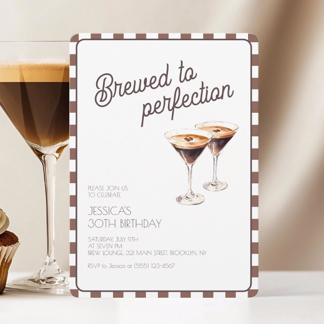 Invitation Brown brassé Espresso Martini 30e fête d'anniversa (Brown Brewed Espresso Martini 30th Birthday Party Invitation)