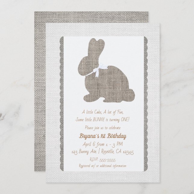 Invitation Brûlure gris blanc Lapin rustique Pâques 1er anniv (Devant / Derrière)