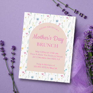 Invitation brunch des mères à l'arc rose fleuri