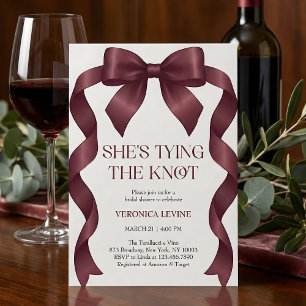 Invitation Burgundy Bow Elle Noue le Nœud Réception de Mariag