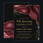 Invitation Burgundy Red & Gold Glitter Agate 50e Anniversaire<br><div class="desc">Élégant motif d'agate rouge burgonde et de paillettes dorées sur fond noir</div>
