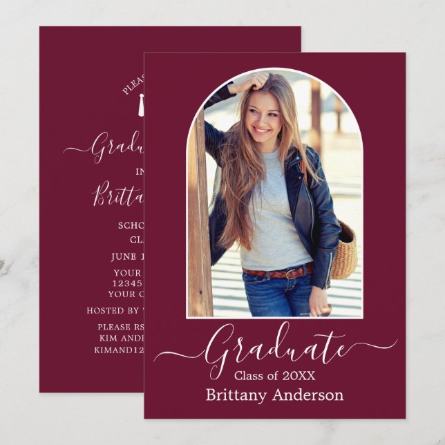 Invitation Calligraphie d'arc moderne Burgundy Graduation Par (Devant / Derrière)