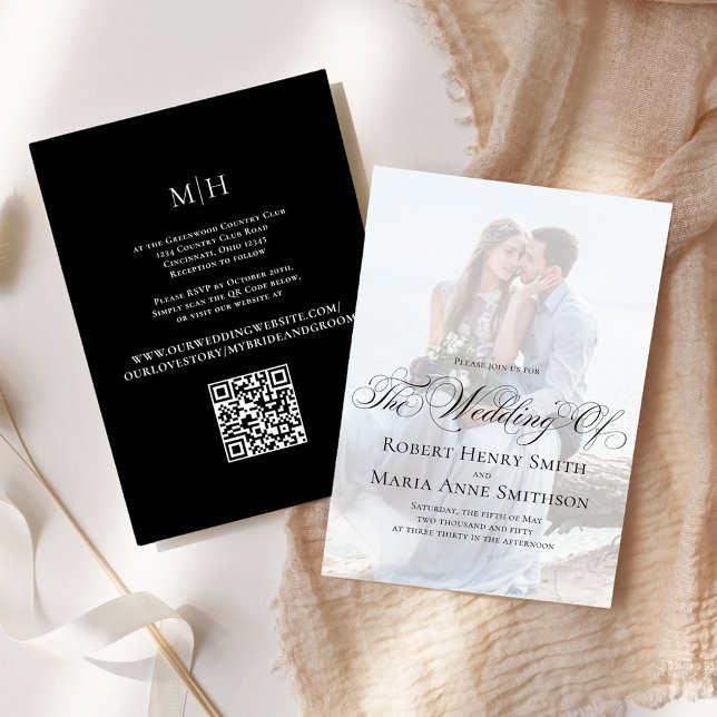 Invitation Calligraphie noir et blanc Script Photo élégante (Elegant black and white photo invitation with a scannable QR Code. )