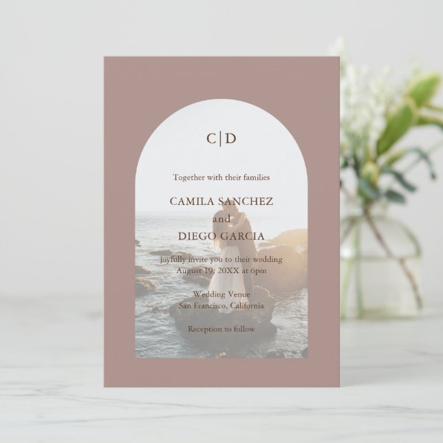 Invitation Camila Taupe Arch Mariage moderne (Debout devant)