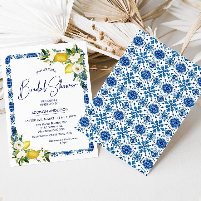 Invitation Carrelage bleu blanc Fête des mariées citron fleur (Lemon bridal shower invitation featuring a blue and white Mediterranean border and white flowers.)