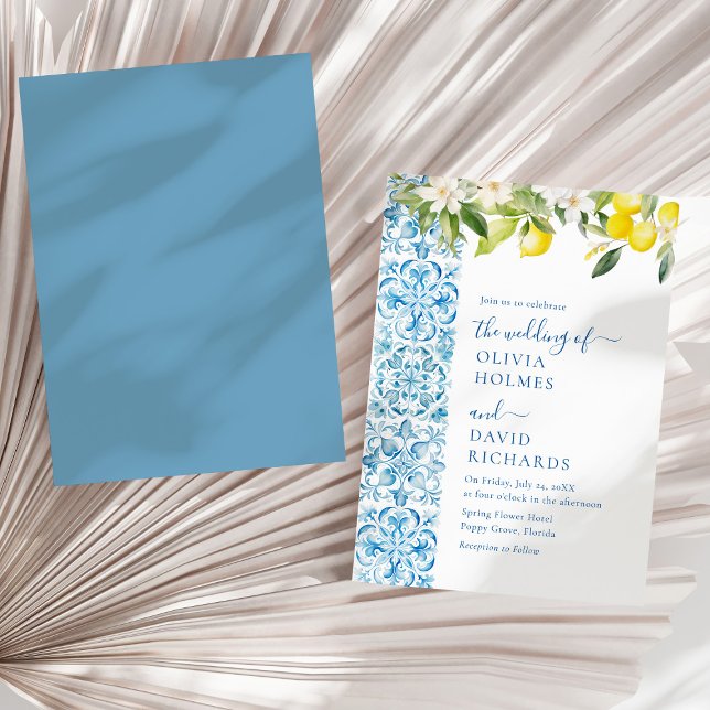 Invitation Carrelage bleu méditerranéen moderne et Mariage ci (Modern Mediterranean Blue Tiles and Lemon Wedding Invitation on a sunny white dry palm leaf.)