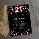Invitation Carte Postale 21e anniversaire noir rose étoiles d'or<br><div class="desc">Un arrière - plan noir classique,  décoré d'étoiles dorées roses. Personnalisez et ajoutez un nom et des détails du parti. Le numéro 21 est écrit avec un script de style ballon.</div>