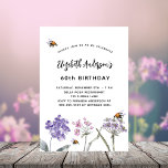 Invitation Carte Postale Anniversaire fleur sauvage violet abeilles roses<br><div class="desc">Un arrière - plan blanc. Décoré d'abeilles et de fleurs sauvages peints dans le violet et le rose. Personnalisez et ajoutez un nom et des détails du parti.</div>