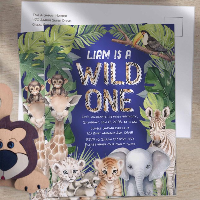 Invitation Carte Postale Bleu marine Wild one, Animaux de la jungle 1er ann (Wild one, Safari animals themed, navy blue postcard invitation.)