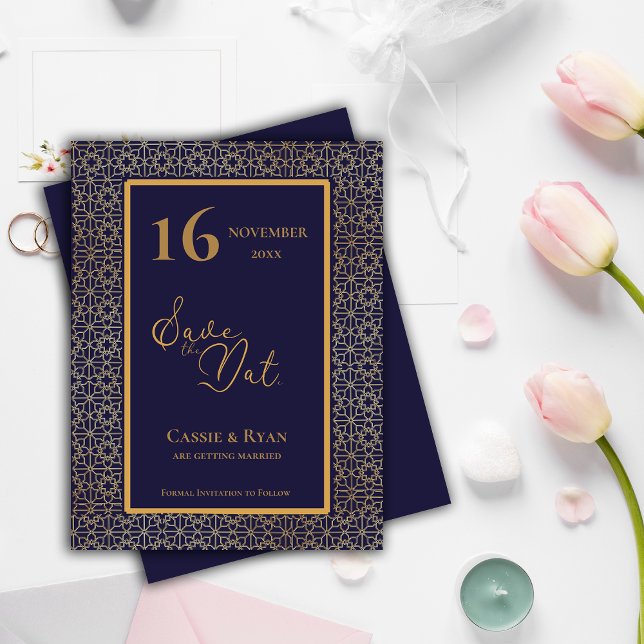 Invitation Carte Postale Blue Gold Intricate Design Wedding Enregistrer la  (Blue Gold Intricate Design Wedding Save the Date Invitation Postcard)