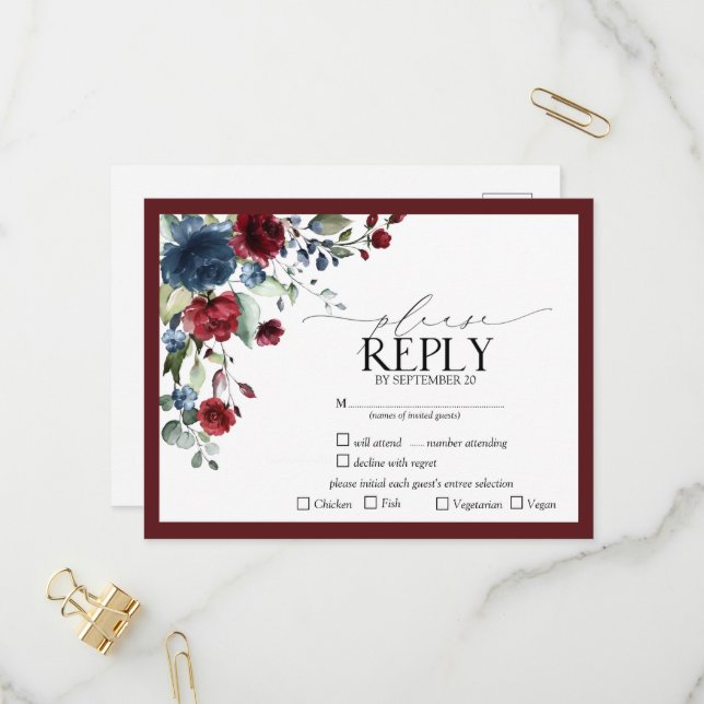 Invitation Carte Postale Burgundy Navy Blue Floral Aquarelle Script RSVP (Devant/Arrière en situation)