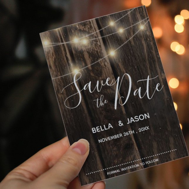 Invitation Carte Postale Chaîne Rustique Bois Éclairage Mariage Enregistrer (Rustic Wood String Lights Wedding Save The Date Invitation Postcard)