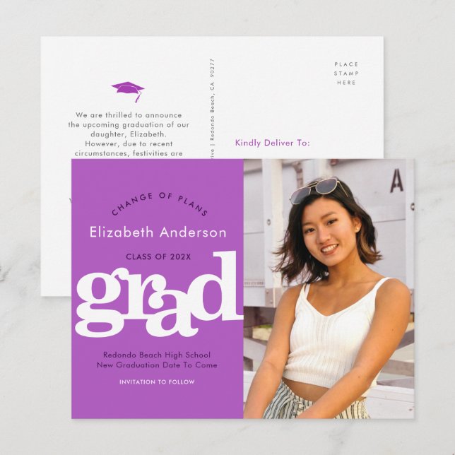 Invitation Carte Postale Changement de plan graduation audacieuse typograph (Devant / Derrière)